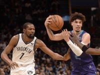 雷竞技-西亚卡姆在切尔西比赛中连败，大胜引发热议！的简单介绍