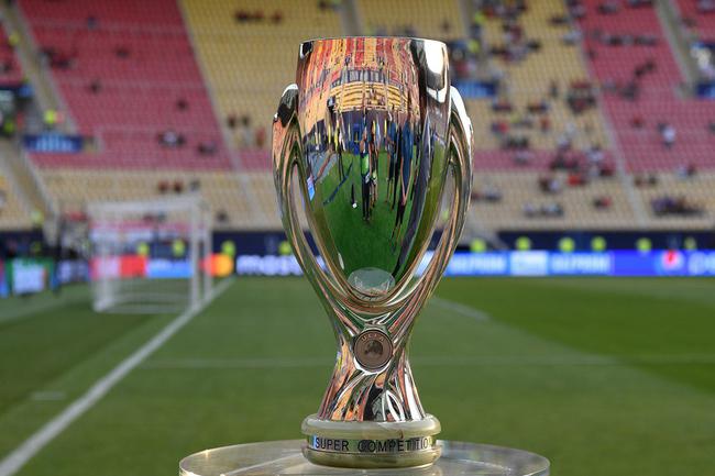 欧超杯赛程吃紧，曼联赛前止住颓势，压力陡增，临场指挥获称赞的简单介绍